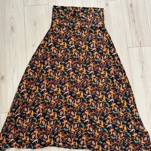 Women’s lularoe full length maxi skirt size medium